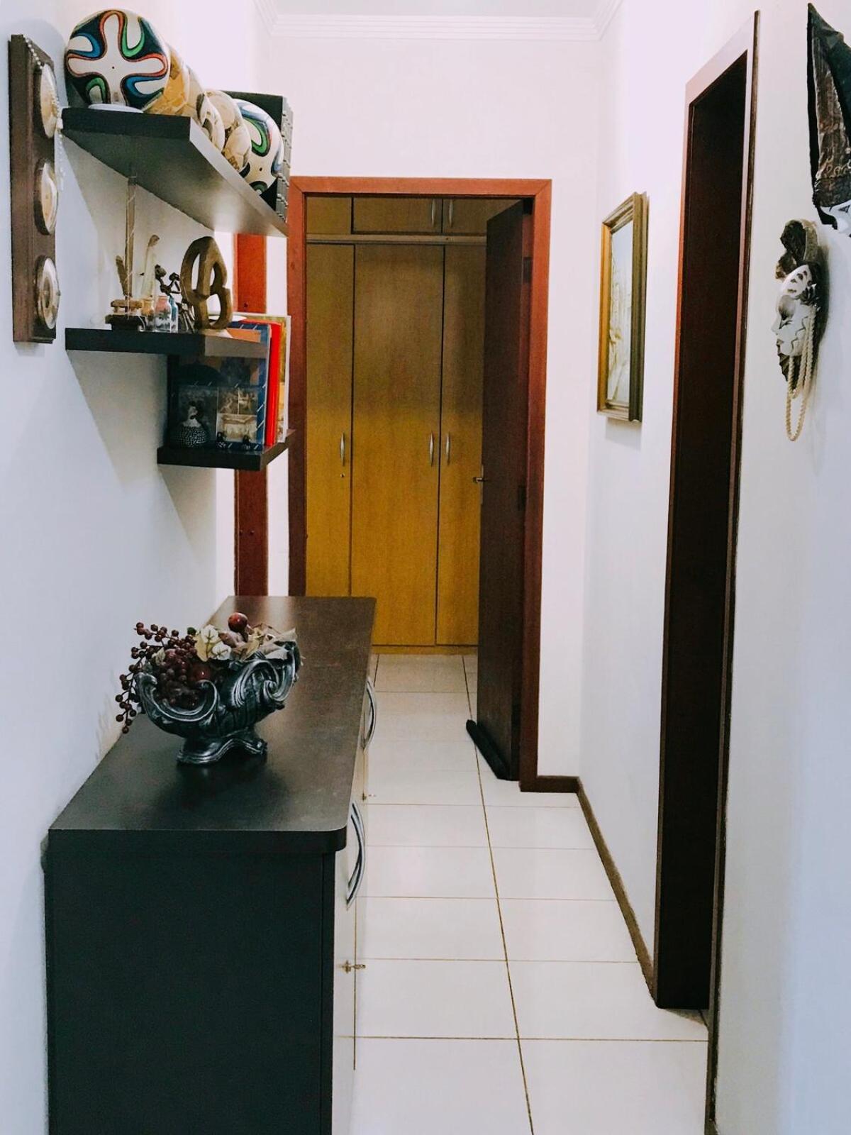 Inteiro Na De Apartamento *